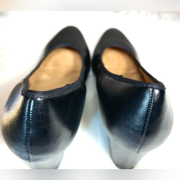 🍁NATURALIZER🍁 Block Heel Pump - Picture 8 of 11